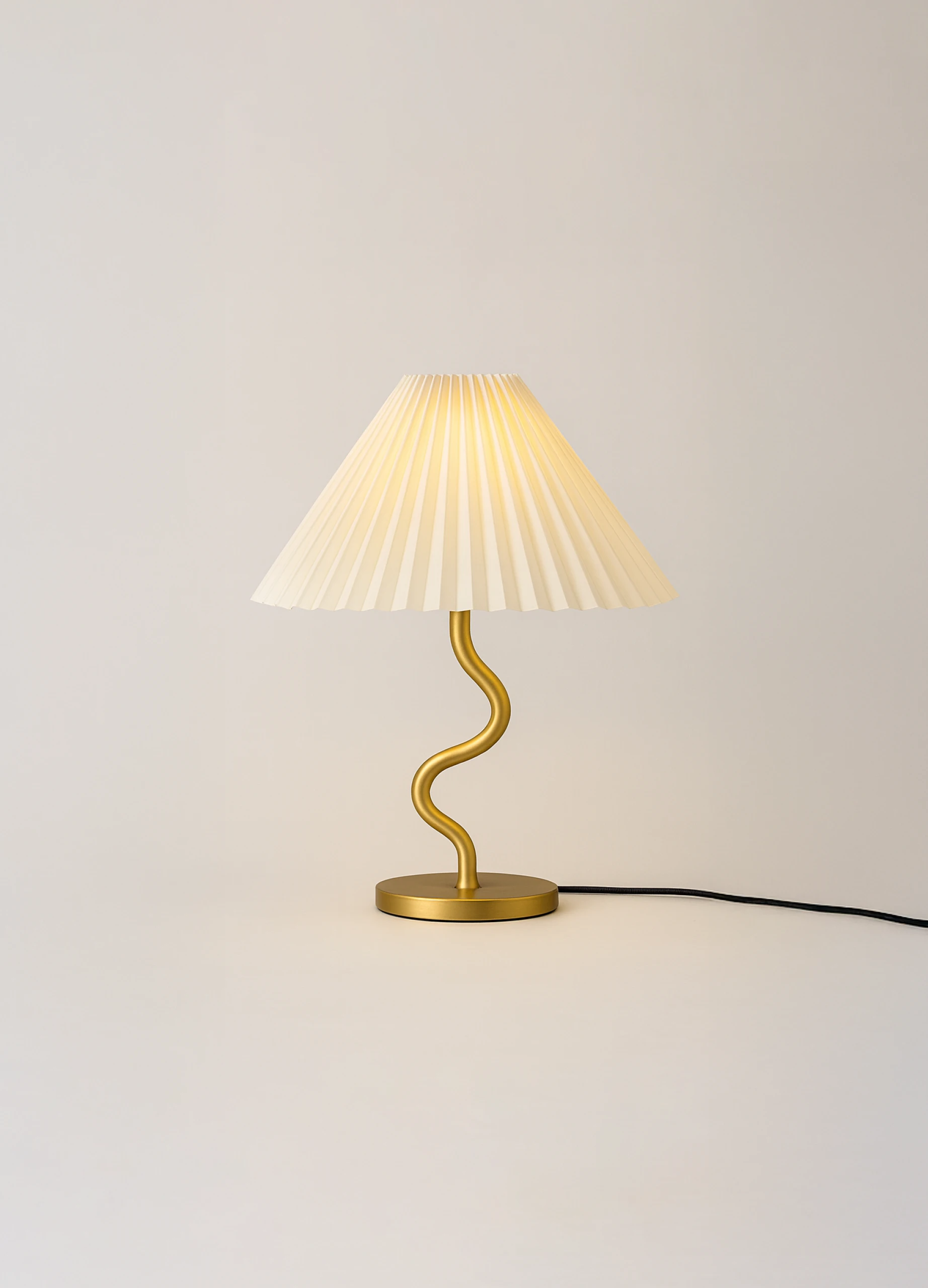 sillage balance between tradition and modernity